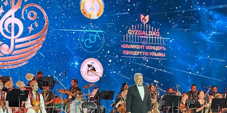 ОРКЕСТРЛЕР ШЕРУІ ҚАЛА ТҰРҒЫНДАРЫНА МӘДЕНИ ДЕМАЛЫС СЫЙЛАДЫ