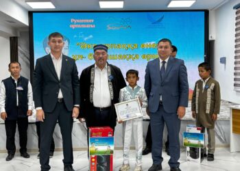 САУРАН:«ӘКЕ -ҰРПАҚҚА ӨНЕГЕ, ҰЛ-БОЛАШАҚҚА ӨРНЕК» АТТЫ ТАҒЫЛЫМДЫҚ САЙЫСЫ ӨТТІ