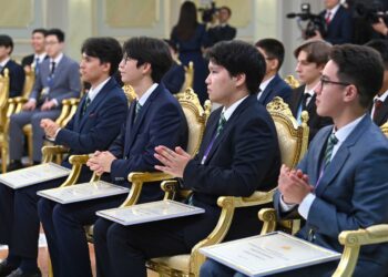 Қасым-Жомарт Тоқаев халықаралық пән олимпиадалары жеңімпаздары мен жүлдегерлерін марапаттады