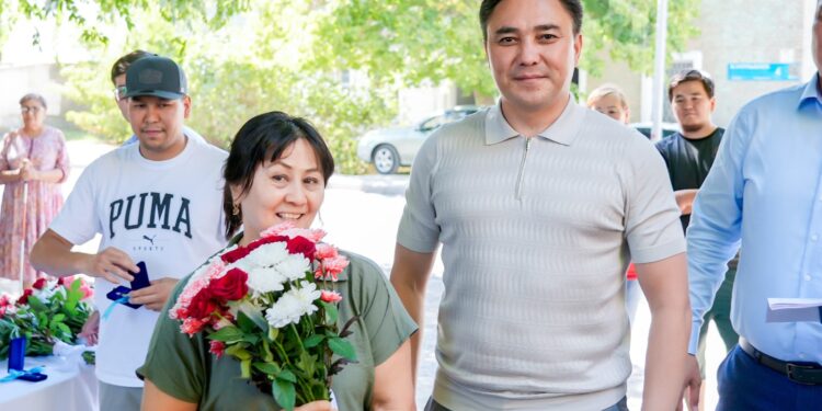 КӨКСАЙ ШАҒЫНАУДАНЫ ТҰРҒЫНДАРЫНА ЖАҢА ПӘТЕР КІЛТТЕРІ ТАБЫСТАЛДЫ