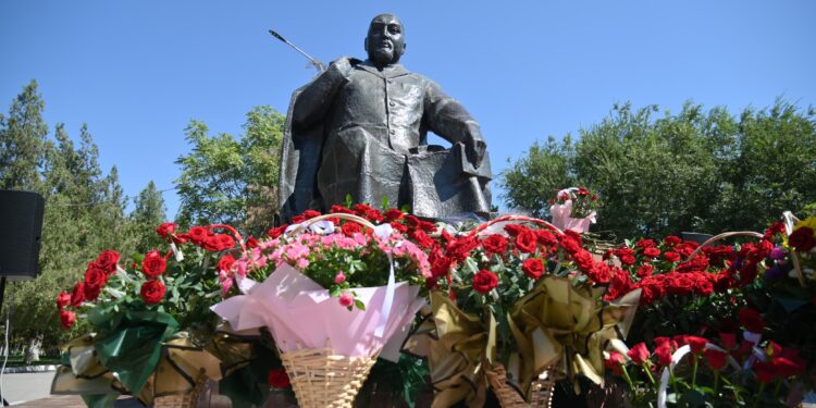 ШЫМКЕНТТЕ АБАЙ КҮНІ РУХАНИ-МӘДЕНИ МЕРЕКЕГЕ АЙНАЛДЫ
