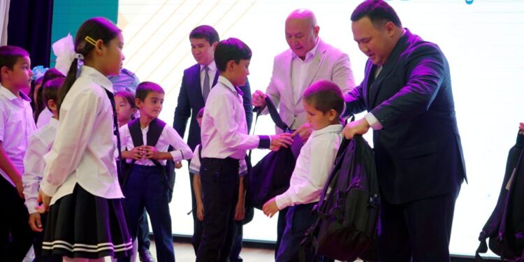 «МЕКТЕПКЕ ЖОЛ» АКЦИЯСЫ АЯСЫНДА 500-ДЕН АСТАМ БАЛА ҚОЛДАУҒА ИЕ БОЛДЫ