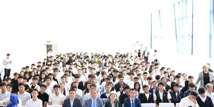 «ДАНАЛЫҚ КӨПІРІ» ЖАСТАР МЕН ҚОҒАМДЫ ТОҒЫСТЫРДЫ