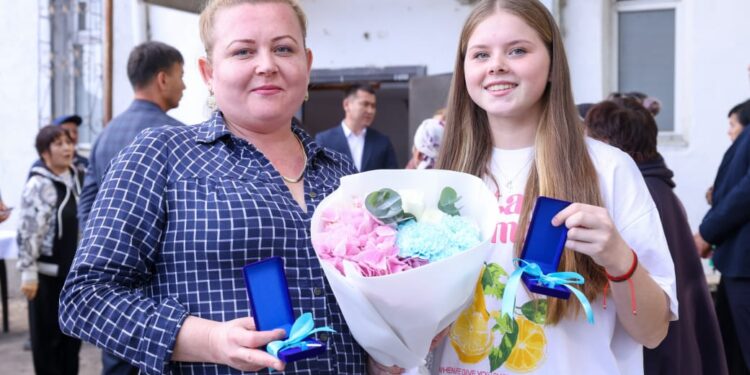 КӨКСАЙ: 8 ОТБАСЫҒА ЖАҢА ПӘТЕР БЕРІЛДІ