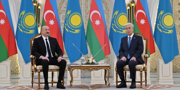 «Ақорда» резиденциясында елімізге мемлекеттік сапармен келген Әзербайжан Президентін ресми қарсы алу рәсімі өтті