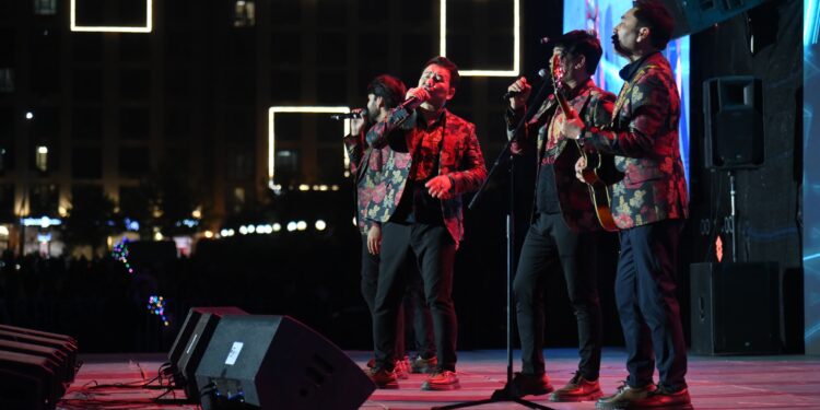 В ШЫМКЕНТЕ ДЕНЬ РЕСПУБЛИКИ ПРЕВРАТИЛСЯ В НАРОДНОЕ ТОРЖЕСТВО