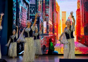 ШАТТЫҚҚА ТОЛЫ КҮН: ШЫМКЕНТ АСПАНЫН БАТПЫРАУЫҚТАР ФЕСТИВАЛІ КӨРКЕЙТТІ