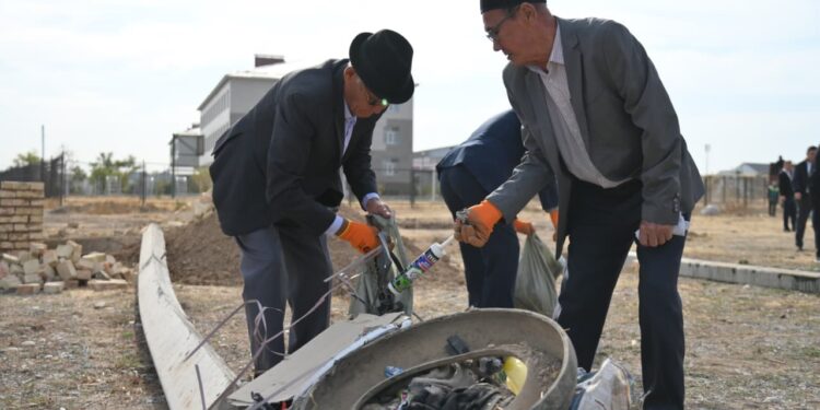 «Таза Казахстан»: жители Шымкента и молодежь приняли активное участие в масштабной экологической акции