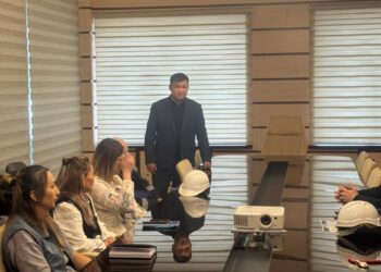 Жаңа Конституция баптары еңбек ұжымдарында түсіндірілуде