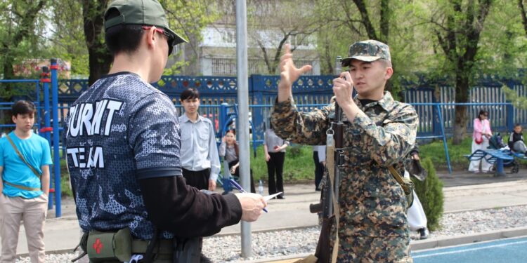 В Алматы прошел военно-патриотический сбор молодежи «Жас бүркіт-2026»