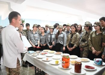 Армия – шыдамдылық пен тәртіп мектебі⁣⁣⠀