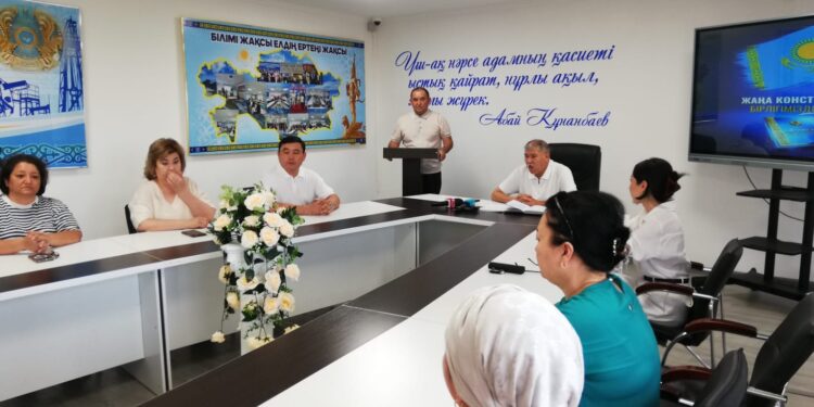 Жаңа Конституциядағы азаматтардың белсенділігін арттыру мәселесі түсіндірілді