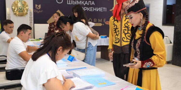 «ҚАЗЫНА» БИ АНСАМБЛІ ӨЗ ТАҢДАУЫН ЖАСАДЫ