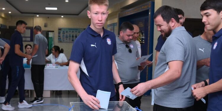 «ОРДАБАСЫ» ФУТБОЛШЫЛАРЫ СПОРТШЫЛАР МЕН ЖАНКҮЙЕРЛЕРДІ САЙЛАУҒА ҚАТЫСУҒА ШАҚЫРДЫ