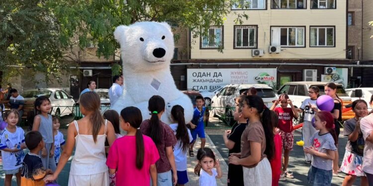 Шымкентте балаларға арналған жаңа ойын алаңы ашылды