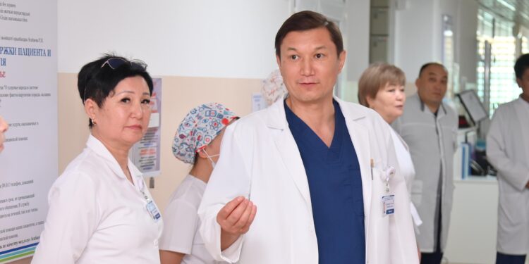 ШЫМКЕНТТЕ АЛҒАШҚЫ АУТОЛОГИЯЛЫҚ ТРАНСПЛАНТАЦИЯ СӘТТІ ЖҮРГІЗІЛДІ
