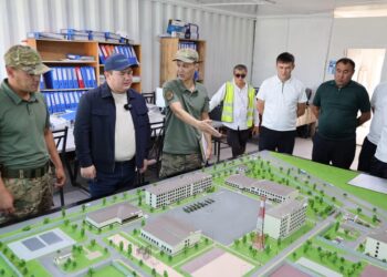 ТҮРКІСТАН ҚАЛАСЫНЫҢ ӘКІМІ ҰЛТТЫҚ ҰЛАННЫҢ ЖАҢА ӘСКЕРИ ҚАЛАШЫҒЫНЫҢ ҚҰРЫЛЫС БАРЫСЫМЕН ТАНЫСТЫ.