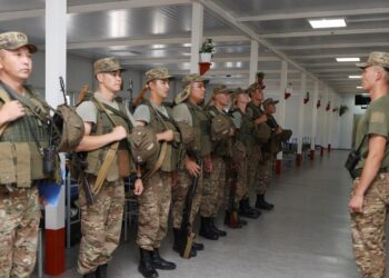 Бас қолбасшының бақылауында: Ұлттық ұланның Жетісудағы әскери бөлімі тексерілді.