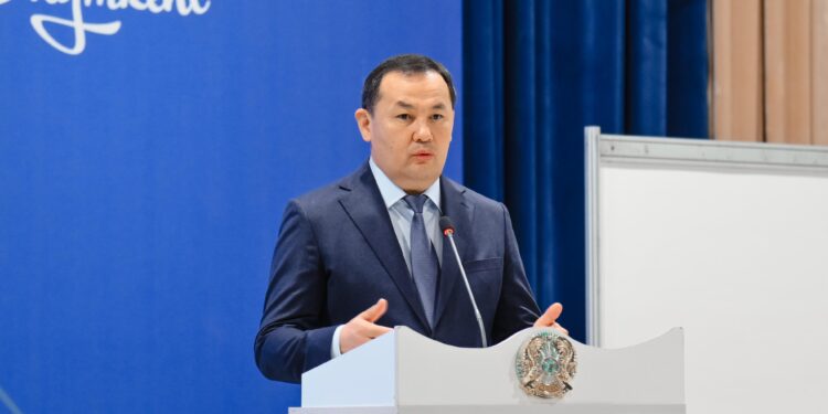 ШЫМКЕНТТЕ ҚАЗАҚ ТІЛІНІҢ ҰЛТАРАЛЫҚ ҚАРЫМ-ҚАТЫНАСТАҒЫ РӨЛІ ТАЛҚЫЛАНДЫ