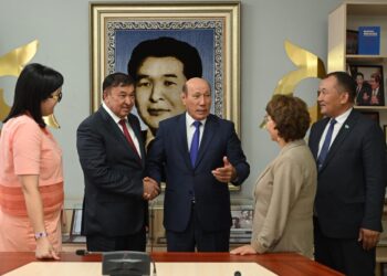 ОТАНҒА ДЕГЕН СҮЙІСПЕНШІЛІК ОТБАСЫНАН БАСТАЛАДЫ