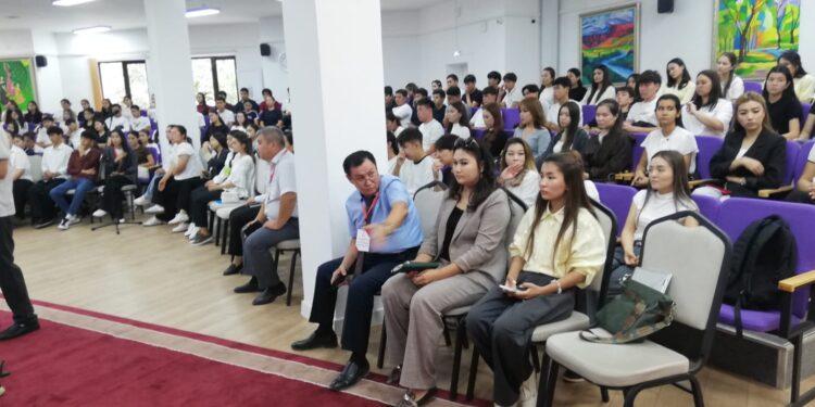 В Шымкенте усиливают работу по формированию кибериммунитета молодежи