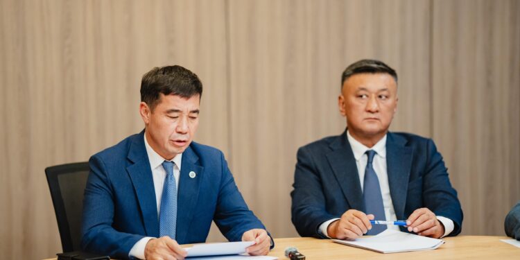 Түркістанда облыстық сайлау комиссиясының отырысы өтті:  Мәслихат депутаттарының кезектен тыс сайлауына дайындық басталды