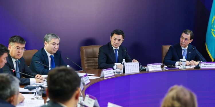 «Әділет» партиясының Іскерлік кеңесі орта бизнестің үлесін 20%-ға дейін арттыру жолдарын ұсынды