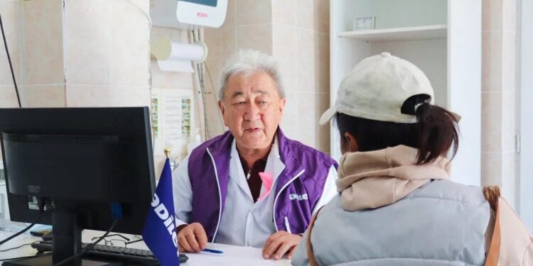 Бейінді мамандар қазақстандықтарға кеңес береді: өңірлерде «Әділет Керуені» көшпелі қабылдаулары басталды
