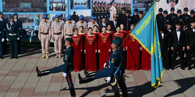 Из Шымкента в армию отправились еще 27 граждан