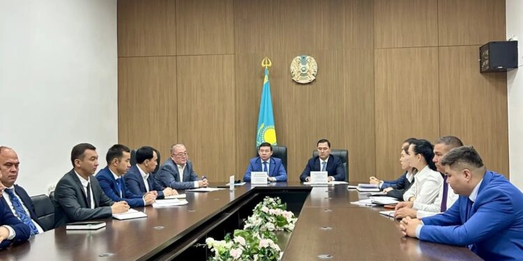 Шымкентте мемлекеттік қызметшілер арасында сыбайлас жемқорлыққа қарсы іс-қимыл және ағартушылық жұмыстары күшейтілуде
